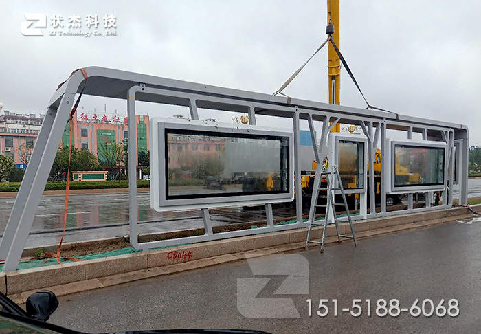 山東臨沂城市現(xiàn)代候車(chē)亭安裝完成-圖片6